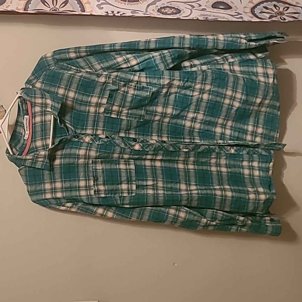 Maurices 2X green and white plaid button down shirt